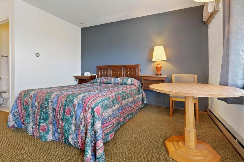 Hotel O Oskaloosa - Hwy 63/92 Buitenkant foto